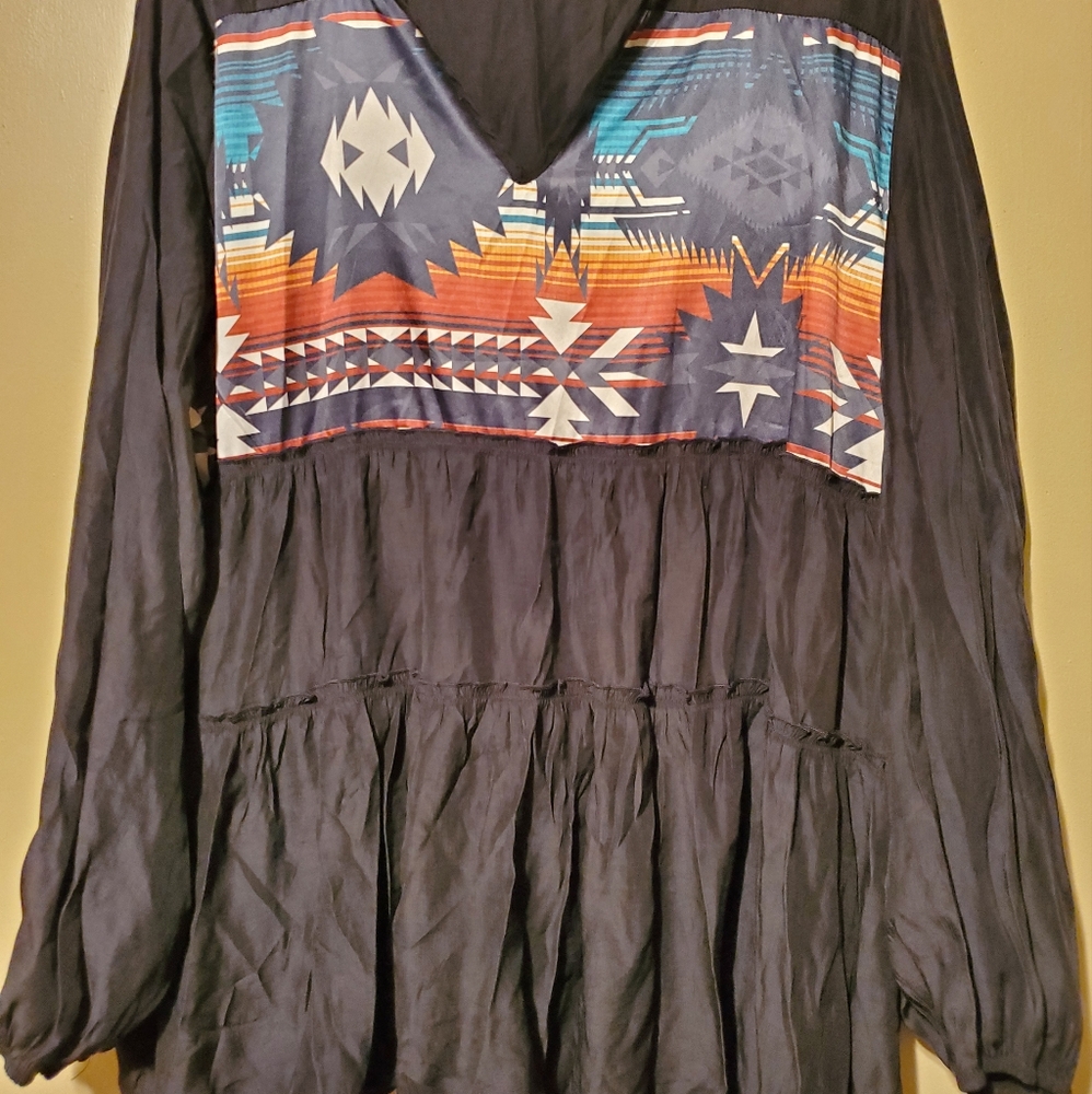 Crazy Train Black/Aztec long sleeve